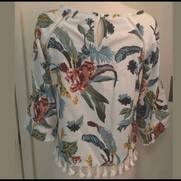 Romeo and Juliet Top - Picture 3 of 4